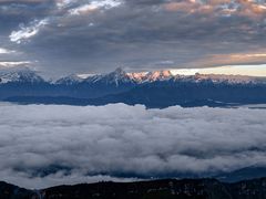-牛背山