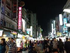 -六合夜市