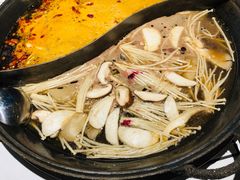 -瓜西西重庆火锅(花溪店)