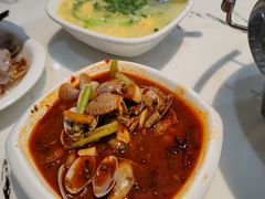 -凤凰路何眼镜香辣蟹(花果园店)