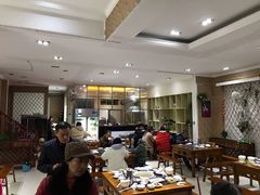 大堂-石磨房养生豆浆鱼•野生菌火锅(红河云岭·盛世佳园店)