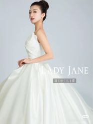 -Lady  Jane高端婚纱礼服馆