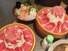 -牛YO寿喜烧·铁板烧和牛火锅自助(市府恒隆店)