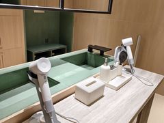 -YCHL FIT健身(前海周大福店)