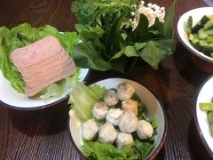 -虾弄弄海派小龙虾·牛羊蝎子火锅
