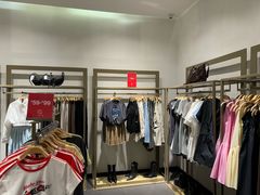 -URBAN REVIVO(佛山南海万达广场店)