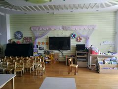 -英皇尤渡实验幼儿园