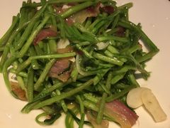 藜蒿炒腊肉-莲餐厅·湖北菜·藕汤是头牌(愚园路店)