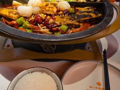 -鸣记脆皮烤鱼·海鲜烤鱼(三八广场店)
