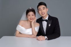 -雪中彩影婚纱摄影·微光艺术中心