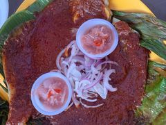 -东海岸人工湖美食村