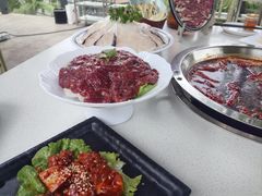 -茅草房·河畔园林火锅