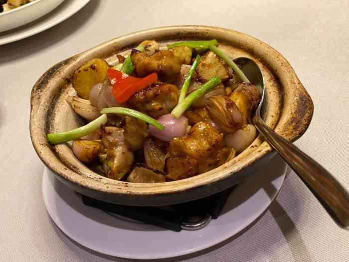 天比高·粤菜(外滩店)-"天比高是在外滩附近的地下一层,我们几个女.