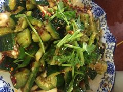 -东巴谷野生菌火锅餐厅