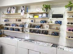 -天空之镜眼镜店蔡司依视路授权店(天通苑店)