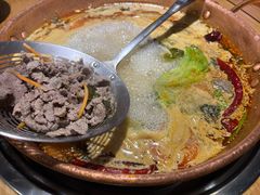 -洱火云南酸菜牛肉火锅(石景山当代商城店)
