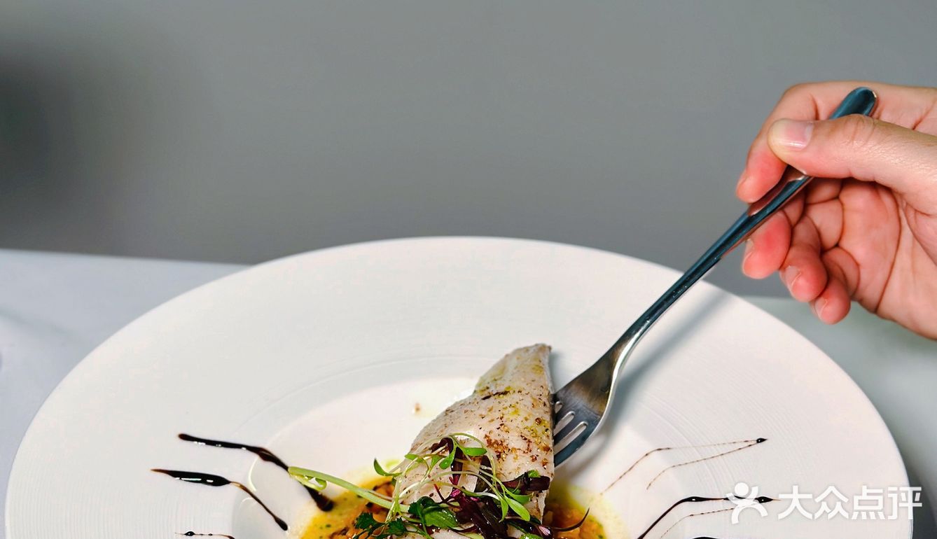 Reve Kitchen｜虹桥法国菜餐厅天花板[调皮]