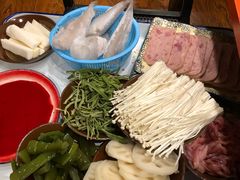 -周幺妹重庆老火锅(银泰城总店)