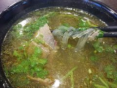 牛肉粉丝汤-大龙汤包