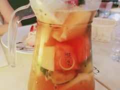 -樱花里音乐餐吧·牛扒椰子鸡(东圃店)