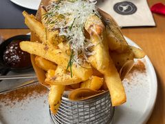 -Mark&Mars Restaurant