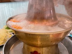 热气腾腾的火锅-鑫龙火锅城(青岛分店)