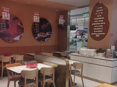 -红渡小香·牛肉麻辣香锅(车站南路店)