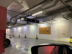 -环球港-停车场