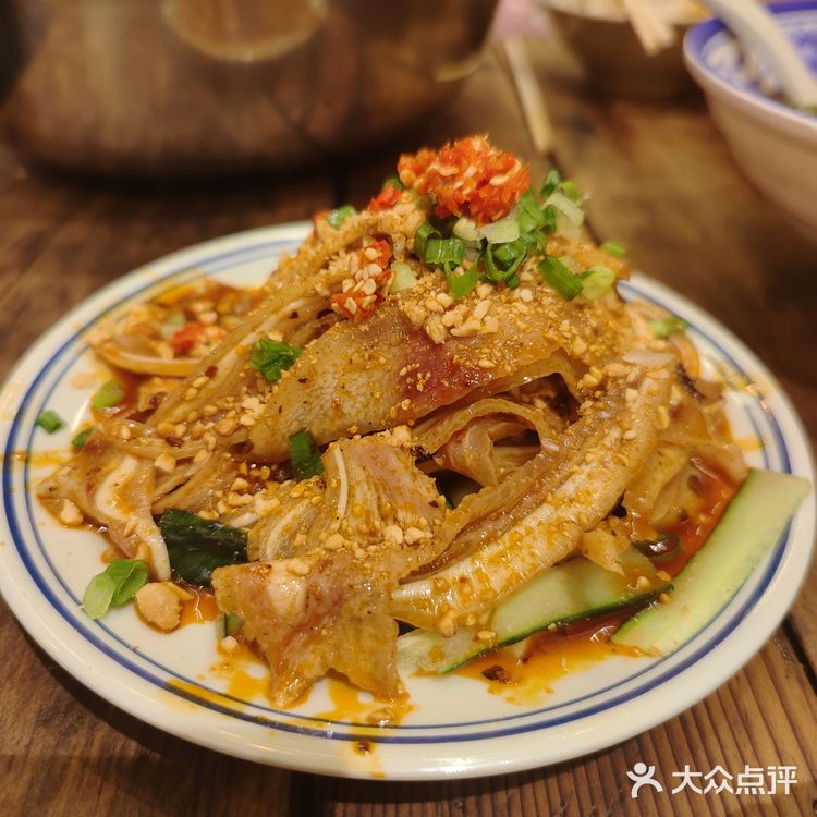 无名蹄花，藏于建设路美食街的巷子里