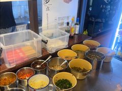 -丽丽三鲜螺蛳粉(田林路店)