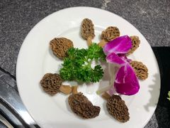 -大匠工房古船木艺术餐厅·猪肚鸡专门店(长白仙岛店)