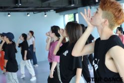 -STAR舞蹈工作室