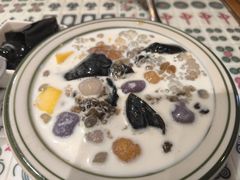 -堂屋糖水店(愚园店)