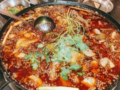 -鸿顺老铁锅美蛙鱼府(解放碑店)