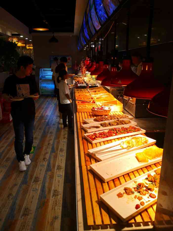 德晟客一烤食上自助烤肉(滨江道店)