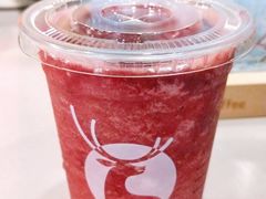 冰镇杨梅瑞纳冰-瑞幸咖啡(水平方店)
