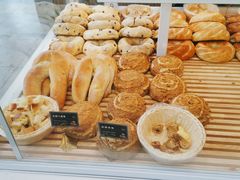 -焙丽拾光(麦凯乐直营店)