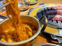 -青瓦炭韩潮烤肉(花园道店)