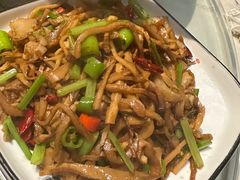 -小凤庭·地道湖北菜武昌鱼·藕汤(38年黄鹤楼店)