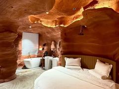 -幸栖洞穴设计酒店(成都春熙路店)