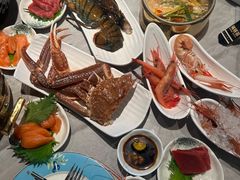 -雍容荟帝王蟹活龙虾展台自助(IFS黑金店)