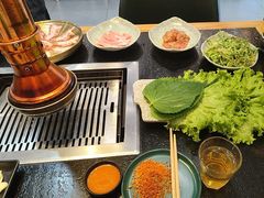 -臻牛烤肉