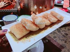 -沪小二炭火蛙锅(淮海中路美食不夜城店)