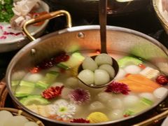 -得意咚瓜·顺德鱼生·冬瓜火锅(深圳首店)
