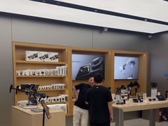 -DJI大疆(深圳华强北曼哈授权体验店)