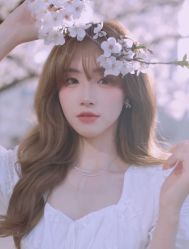 -AYO SALON