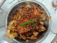 -凤凰路何眼镜香辣蟹(花果园店)
