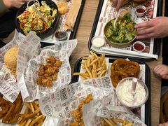 -The Habit Burger Grill 哈比特汉堡(世博店)