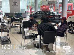 -南充通源宝马4S店(高坪店)