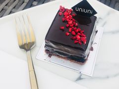 -UNI UNI(环亚凯瑟琳店)